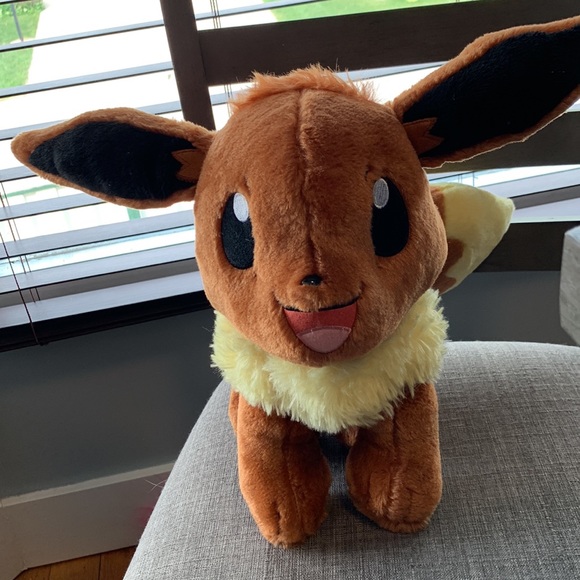 Build a Bear Pokémon Eevee plush - Picture 2 of 6